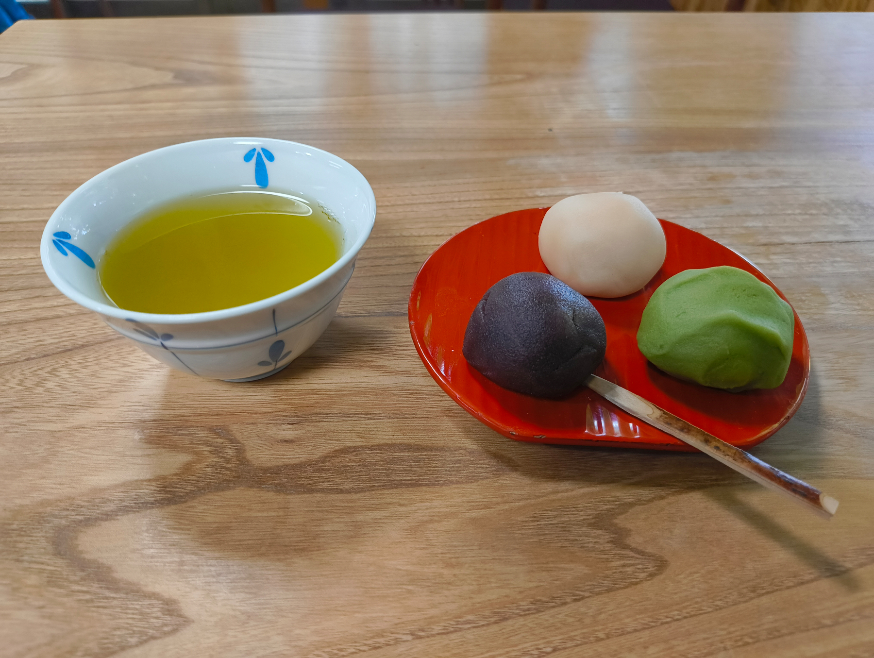 新鶯亭：名物鶯だんご　#青空ごはん部
