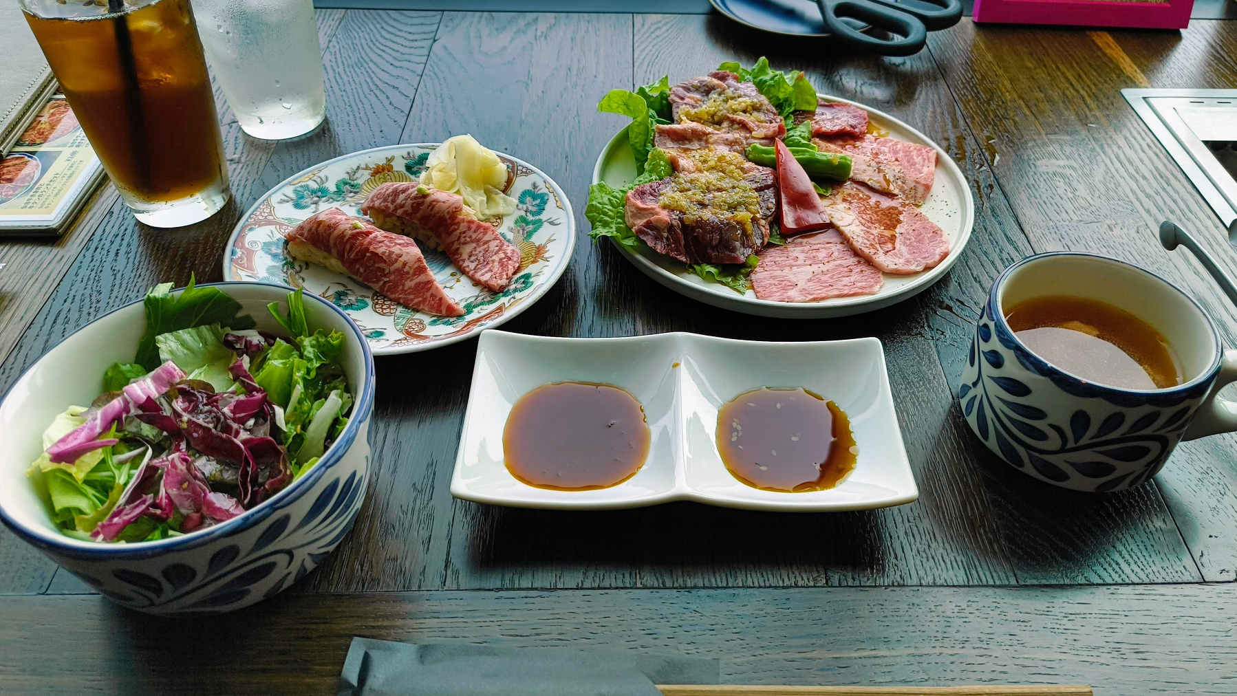 焼肉 Bovin d'Or：ご褒美焼肉ランチ / 牛肉寿司2貫　#青空ごはん部