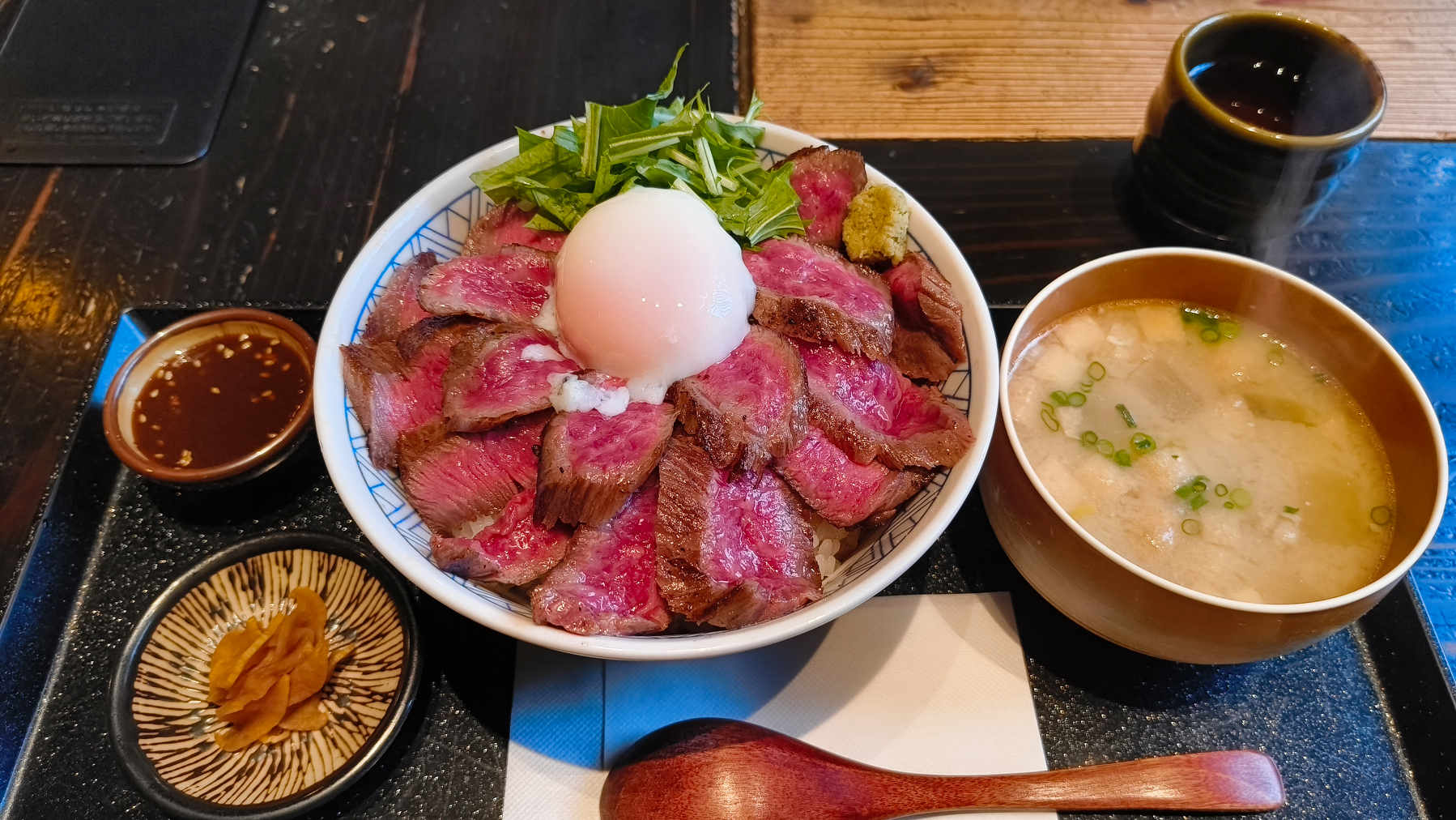 阿蘇庭 山見茶屋：あか牛丼BIG　#青空ごはん部