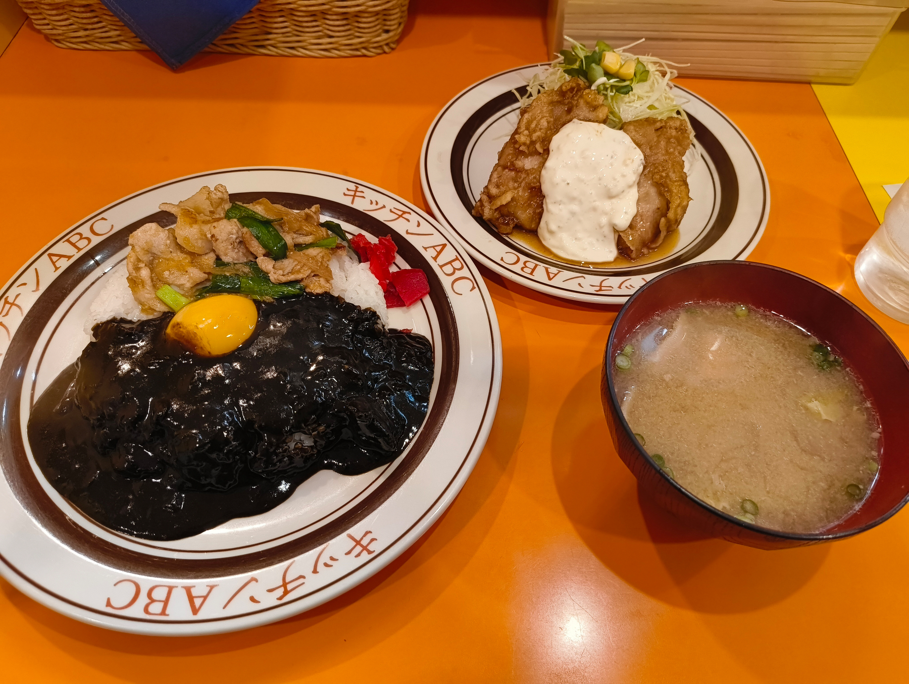 キッチンABC:オリエンタルライス&黒カレー+チキン南蛮タルタル #青空ごはん部