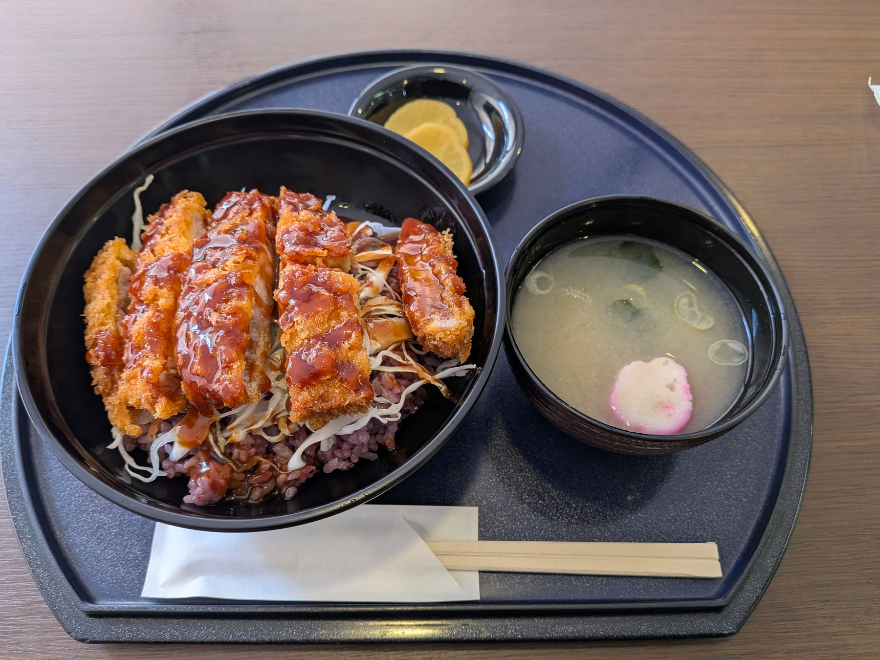 レストランさくら：ハーブソースカツ丼　#青空ごはん部